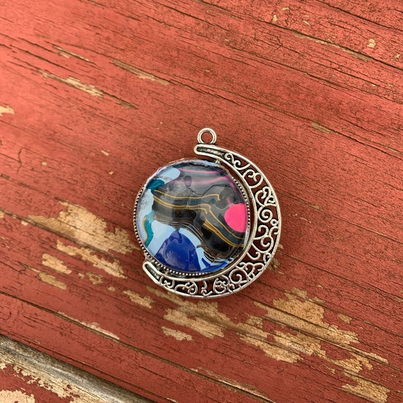 Tornado necklace 3 - Picture 1 of 3